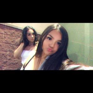 Meet your Posher, Isabel